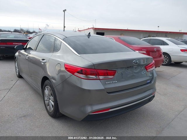 KIA Optima Lx 2018 5XXGT4L32JG181962 Image 3