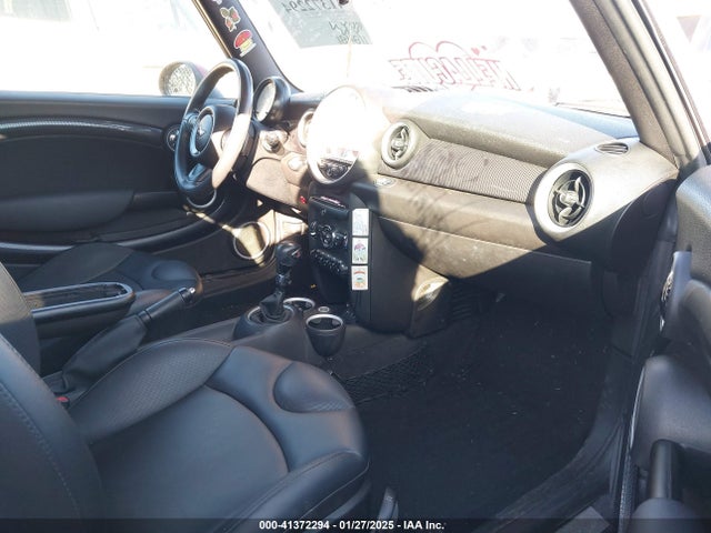 2013 MINI CONVERTIBLE WMWZP3C55DT705938 Photo 4