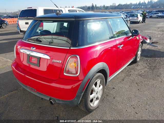 2010 MINI COOPER WMWMF3C5XATZ28033 Photo 3