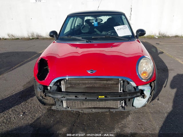 2010 MINI COOPER WMWMF3C5XATZ28033 Photo 5