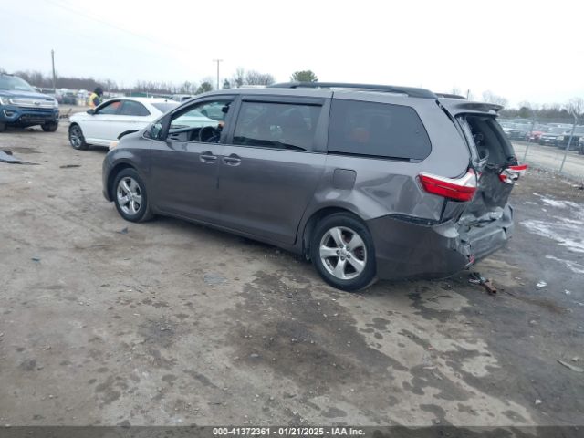 5TDKK3DC1FS568899 Toyota Sienna Le 8 Passenger