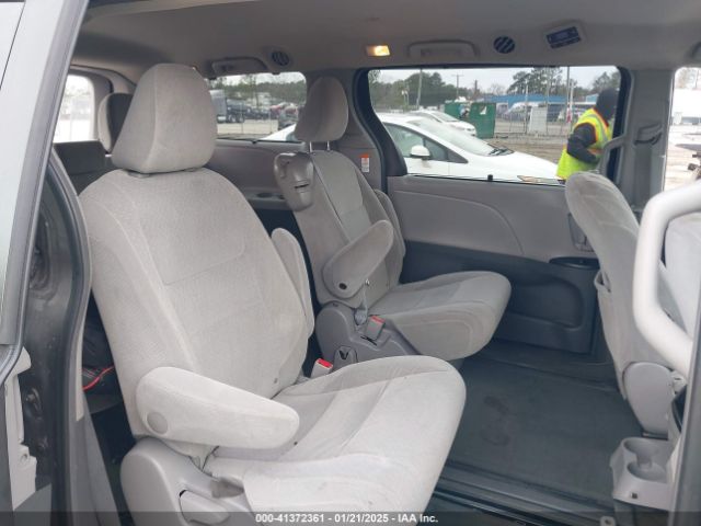 5TDKK3DC1FS568899 Toyota Sienna Le 8 Passenger