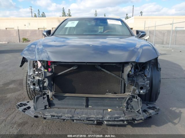 58ADA1C15NU013551 Lexus ES 300H