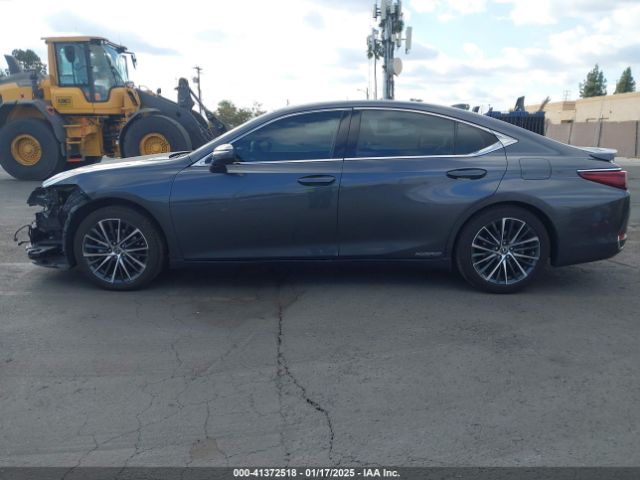 58ADA1C15NU013551 Lexus ES 300H