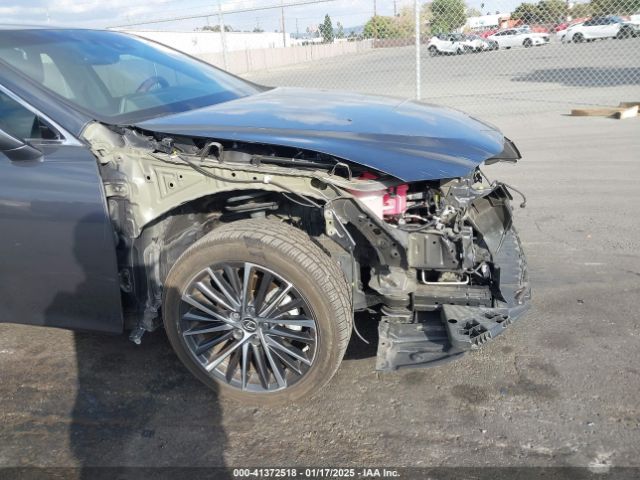 58ADA1C15NU013551 Lexus ES 300H
