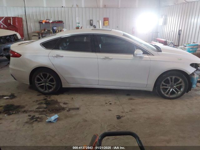 3FA6P0RU3LR139755 Ford Fusion Hybrid Titanium