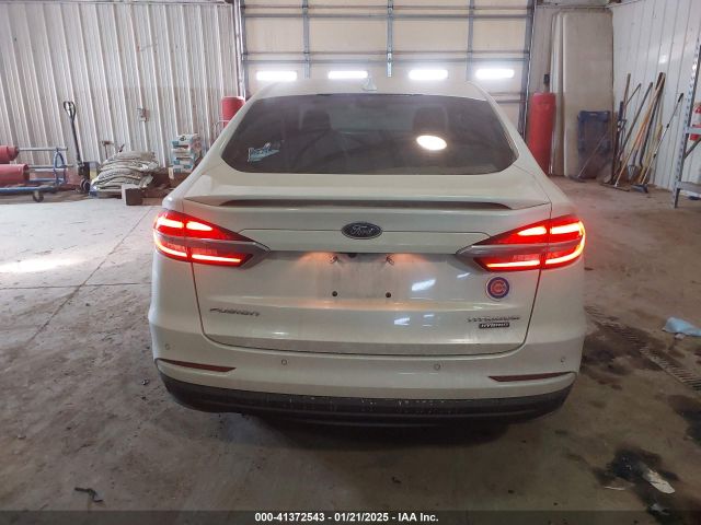 3FA6P0RU3LR139755 Ford Fusion Hybrid Titanium