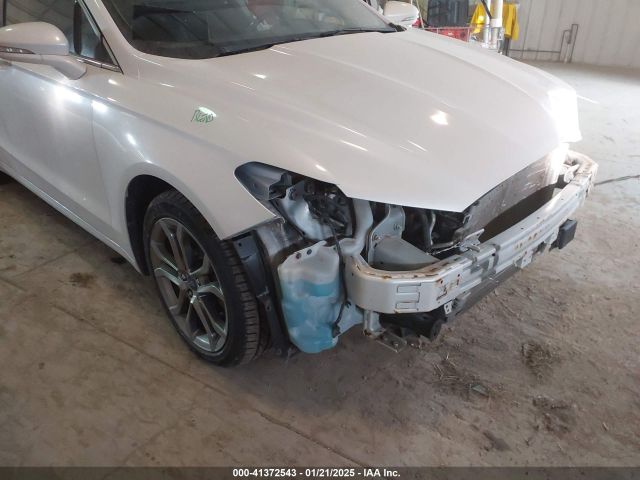 3FA6P0RU3LR139755 Ford Fusion Hybrid Titanium