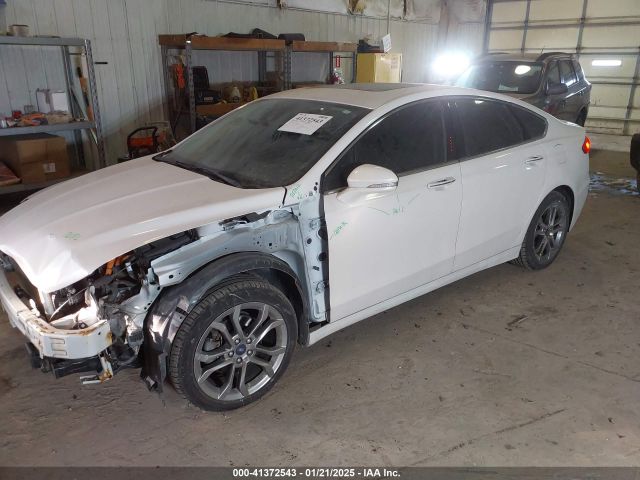 3FA6P0RU3LR139755 Ford Fusion Hybrid Titanium