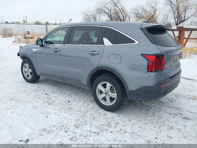 KIA SORENTO LX 2022 5XYRGDLC3NG103446 Image 3