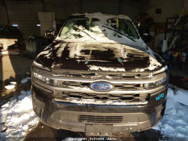 1FMJU1J89REA18589 Ford Expedition Xlt