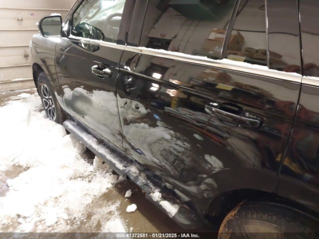 1FMJU1J89REA18589 Ford Expedition Xlt