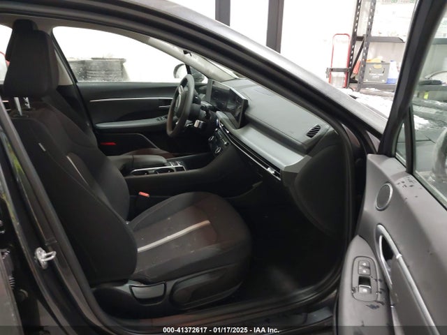 Hyundai SONATA SEL 2025 KMHL64JAXSA432310 Image 5