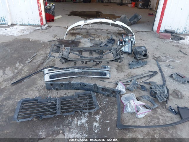 1GNSKHKC9JR309639 Chevrolet l83 - sidi: spark ignited direct injection, vvt: variable valve timing, afm, e85 max, alum