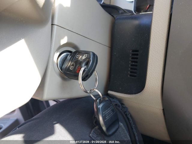 1FMJU1J58EEF02558 Ford Expedition Xlt