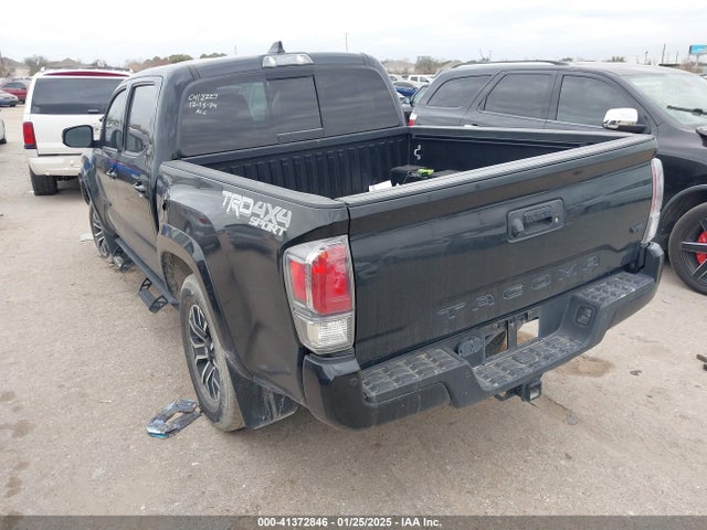 3TMCZ5AN3NM513077 Toyota Tacoma Trd Sport