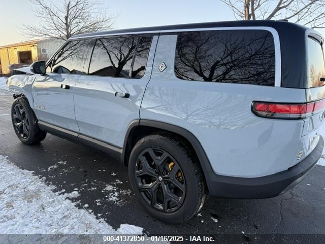 2022 RIVIAN R1S 7PDSGABL9NN002043 Photo 2