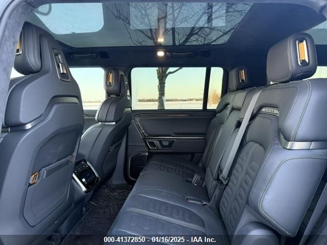 2022 RIVIAN R1S 7PDSGABL9NN002043 Photo 7