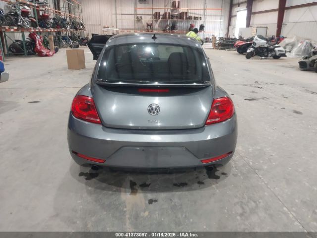 3VWVT7AT8EM630655 Volkswagen Beetle 2.0t R-line