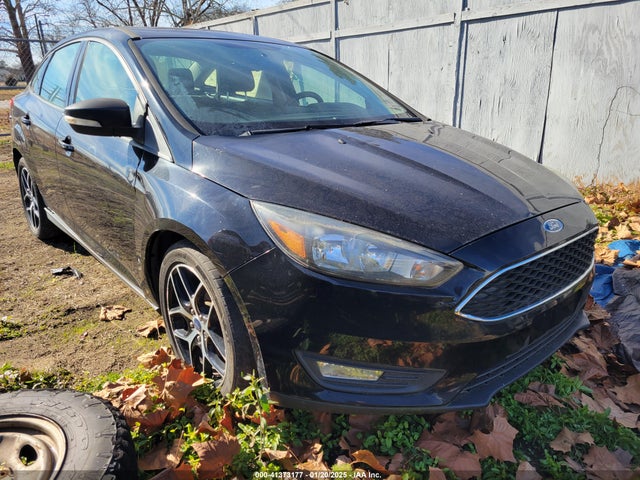 Ford Focus 2018 1FADP3H26JL214274 Image 1