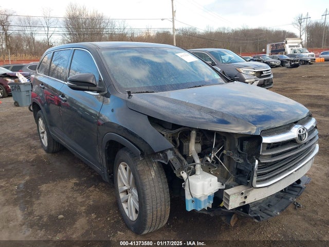 5TDZARFH6GS022128 Toyota Highlander Le