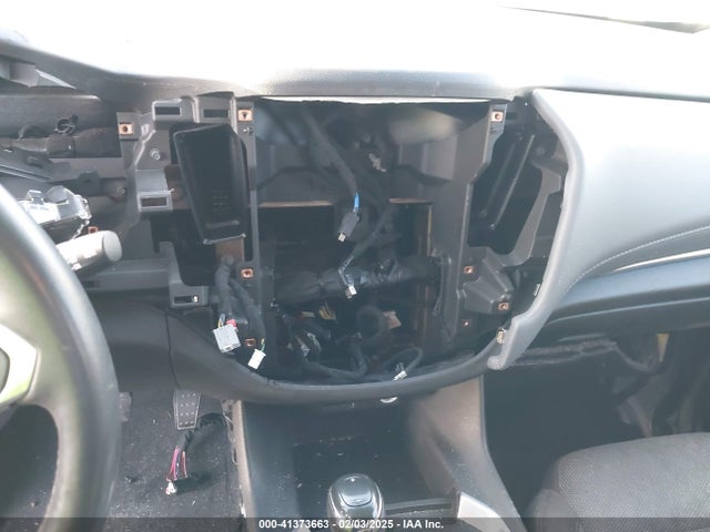 1GNERGKW3KJ281415 Chevrolet Traverse 1lt