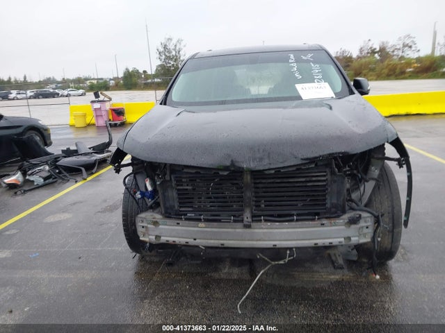 1GNERGKW3KJ281415 Chevrolet Traverse 1lt