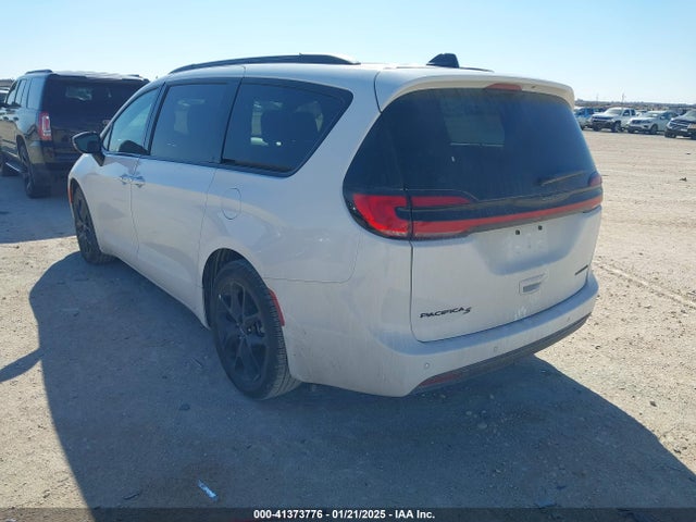Chrysler Pacifica Limited 2025 2C4RC1GG2SR515047 Image 3