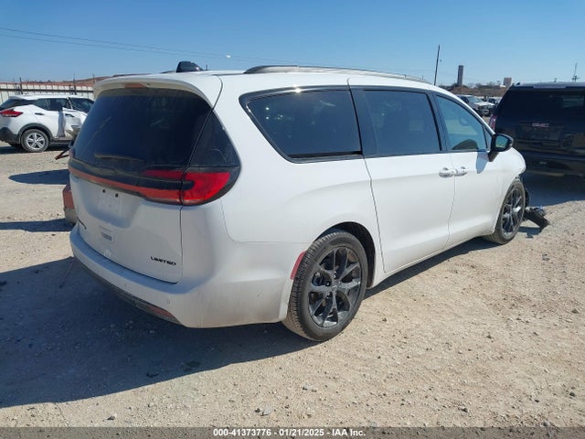 Chrysler Pacifica Limited 2025 2C4RC1GG2SR515047 Image 4