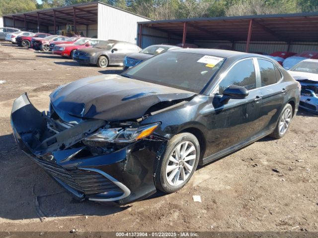 4T1C11AK8NU670925 Toyota CAMRY LE