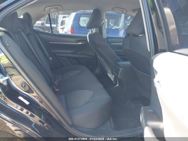 4T1C11AK8NU670925 Toyota CAMRY LE