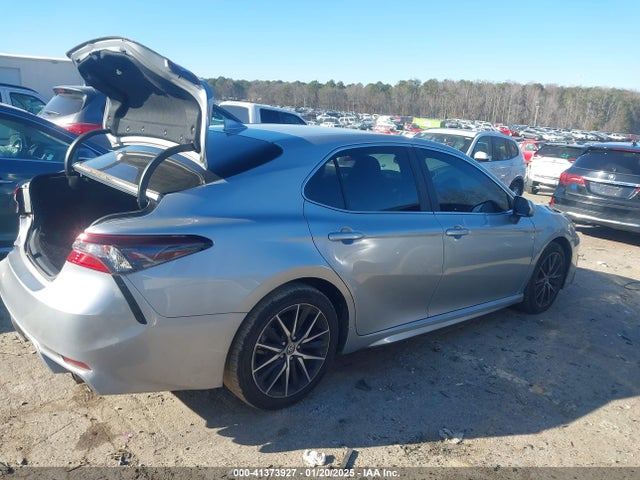 4T1G11AK5MU428870 Toyota CAMRY SE