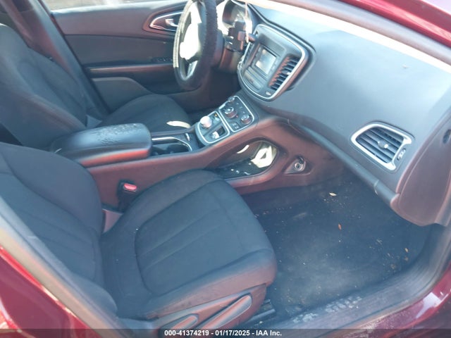 1C3CCCAB7FN576741 Chrysler 2015