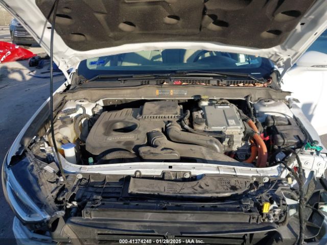 3FA6P0RU7HR383528 Ford Fusion Hybrid Titanium