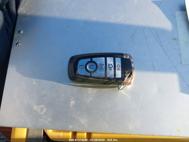 3FA6P0RU7HR383528 Ford Fusion Hybrid Titanium
