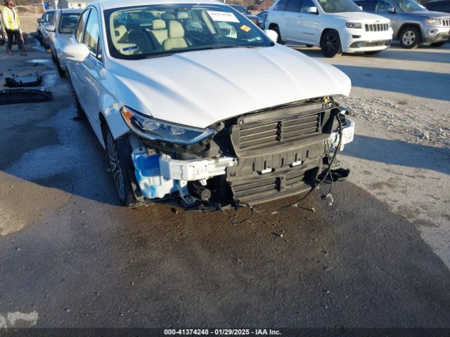 3FA6P0RU7HR383528 Ford Fusion Hybrid Titanium