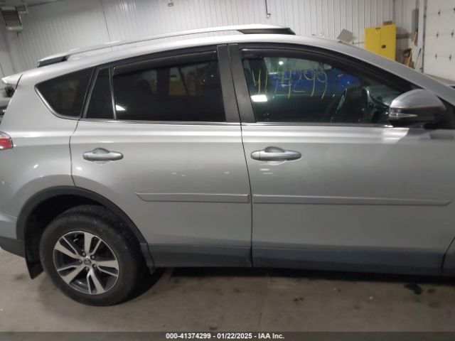 2T3RFREV5HW648195 Toyota Rav4 Xle