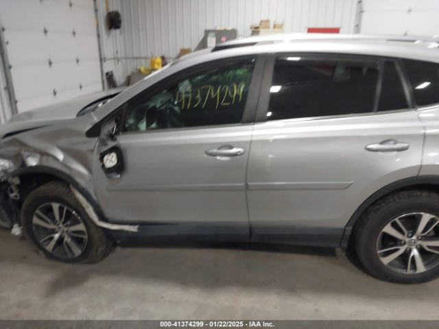 2T3RFREV5HW648195 Toyota Rav4 Xle