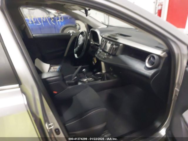 2T3RFREV5HW648195 Toyota Rav4 Xle