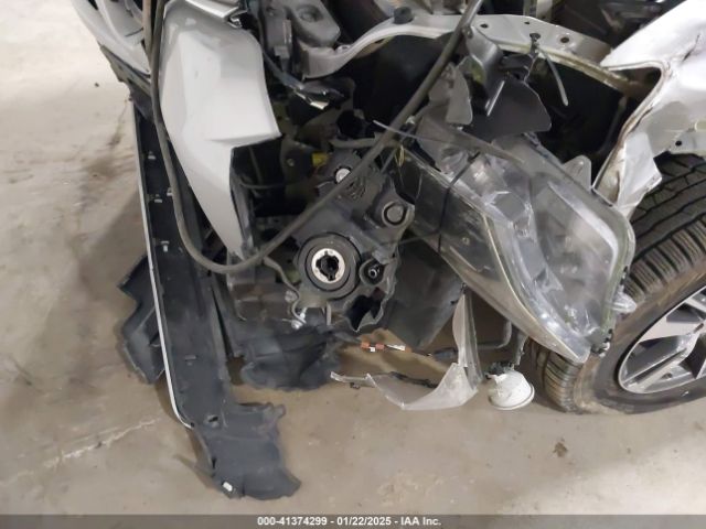 2T3RFREV5HW648195 Toyota Rav4 Xle
