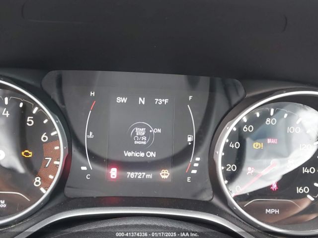 3C4NJCBB5JT240748 Jeep Compass Latitude Fwd