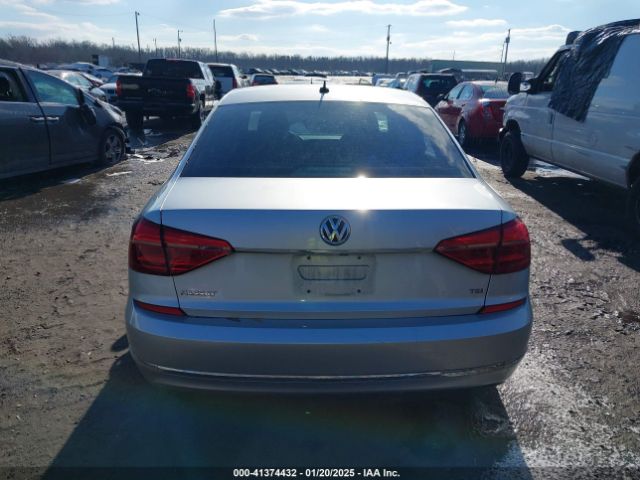 1VWAT7A37GC026369 Volkswagen Passat 1.8t S