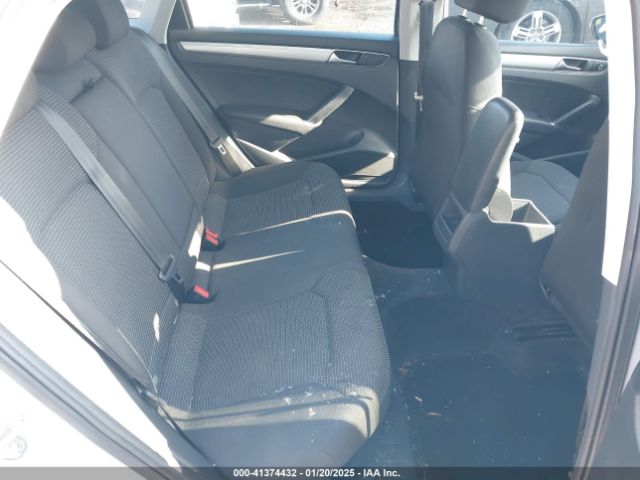 1VWAT7A37GC026369 Volkswagen Passat 1.8t S
