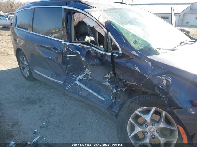 2C4RC1BGXJR127280 Chrysler Pacifica Touring L