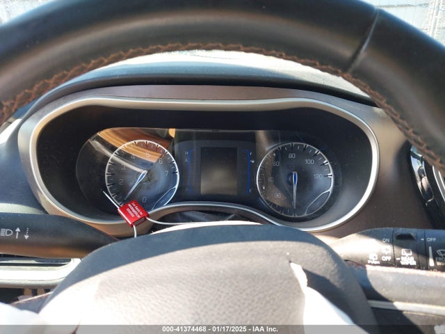 2C4RC1BGXJR127280 Chrysler Pacifica Touring L