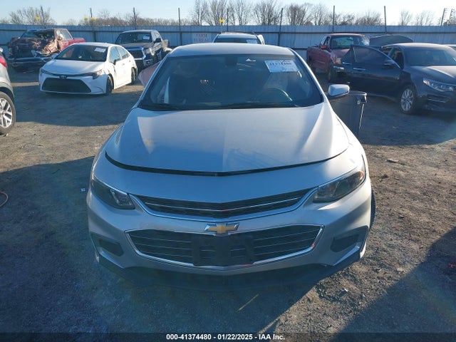 1G1ZD5ST0JF205261 Chevrolet MALIBU LT