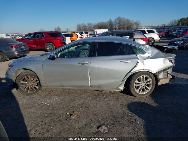 1G1ZD5ST0JF205261 Chevrolet MALIBU LT