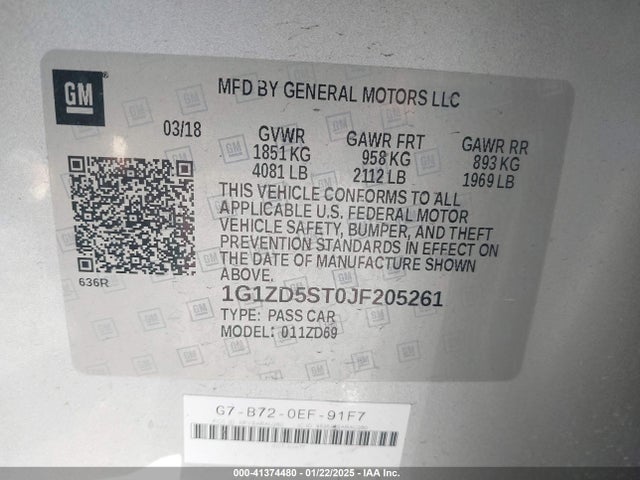 1G1ZD5ST0JF205261 Chevrolet MALIBU LT