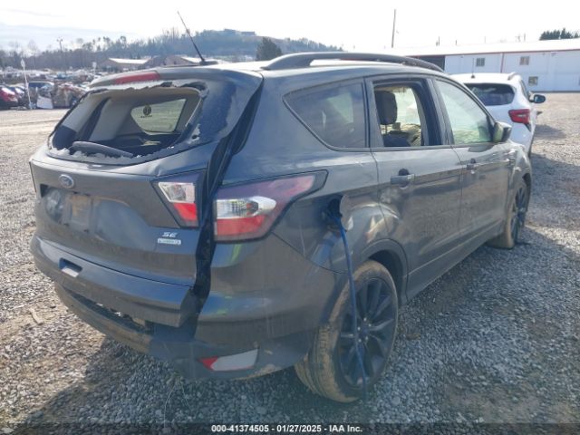 1FMCU0GDXHUD81527 Ford ESCAPE SE