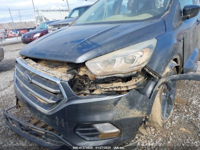 1FMCU0GDXHUD81527 Ford ESCAPE SE